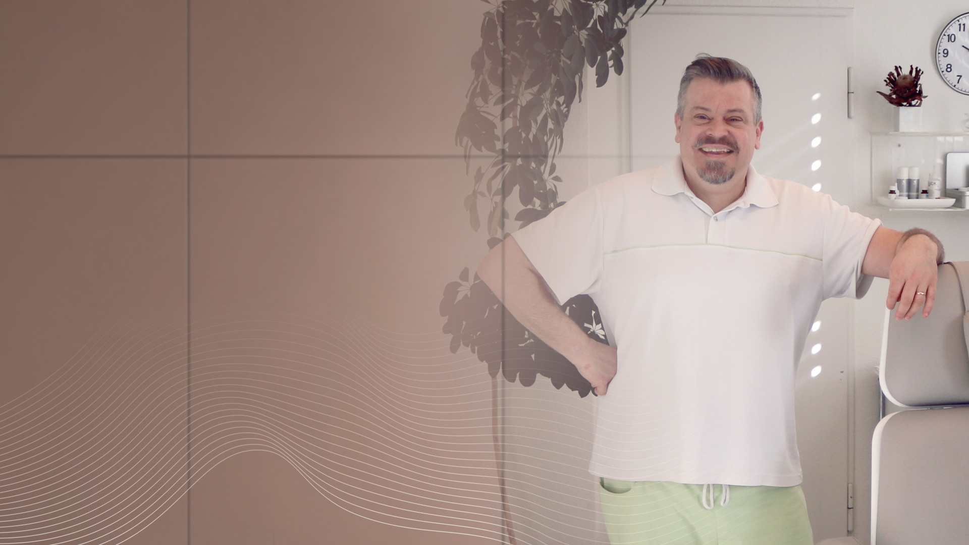 Felix Ender in seiner Fusspflege Praxis in Zürich Wipkingen