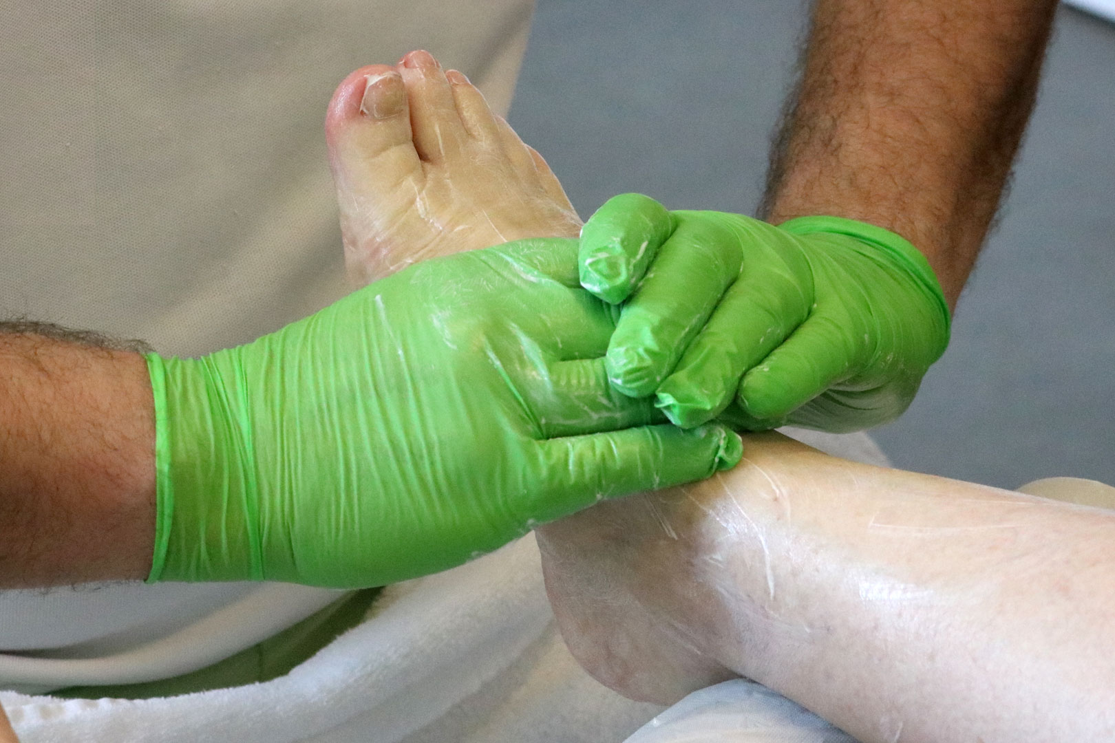 Schonende Fusspflege bei Diabetes und im Alter in Zürich